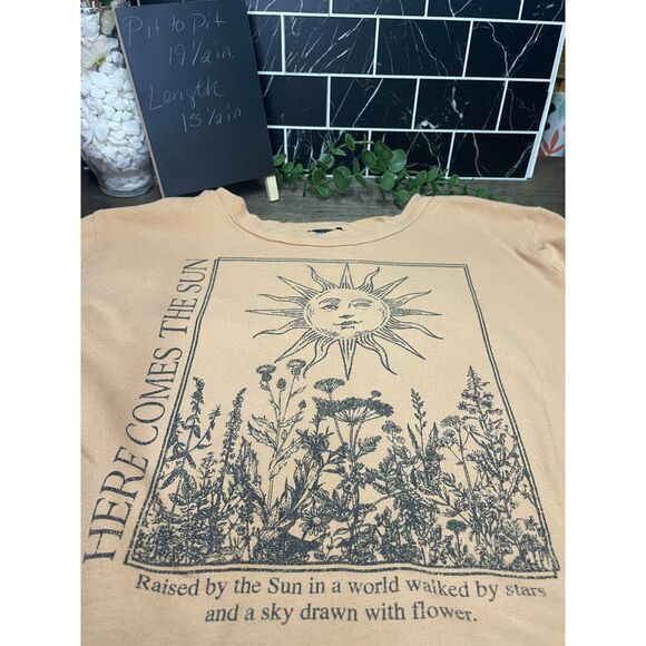 Originality Graphic Crop Top – “Here Comes the Sun” – Women’s Medium - Picture 2 of 4